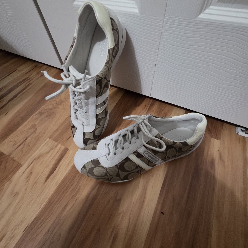 Coach Women's Cream and Brown Patterned Sneakers
